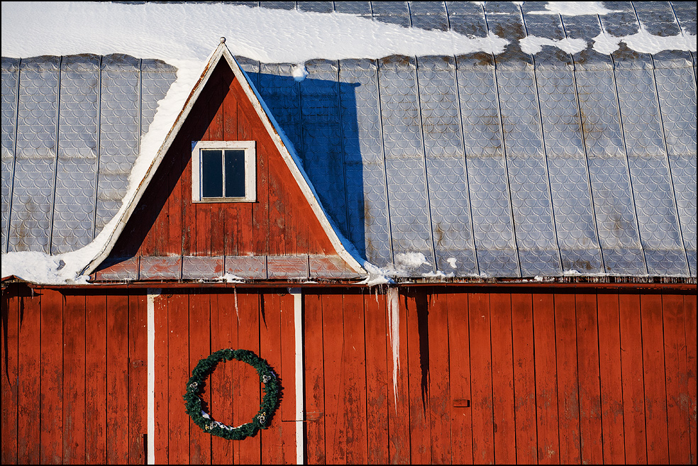 Winter barn with wreath, central Wisconsin